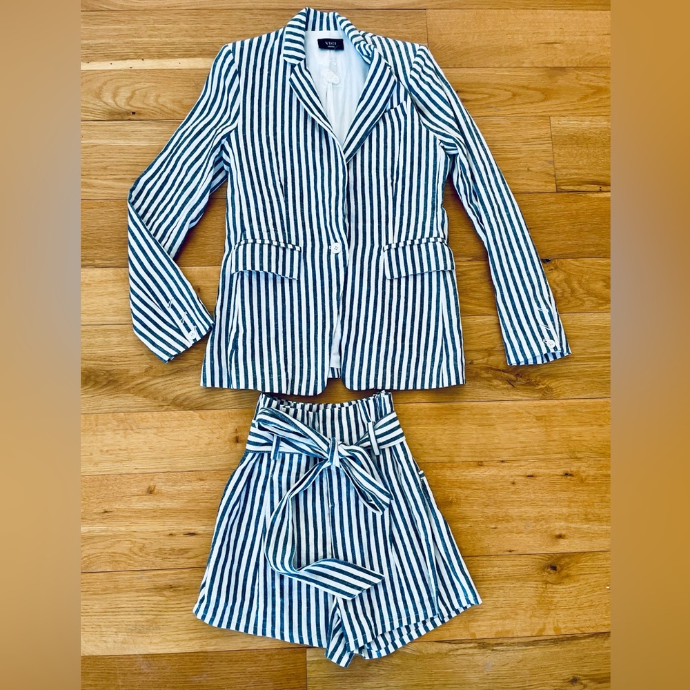 Vici Navy & White Striped Blazer & shorts set, S